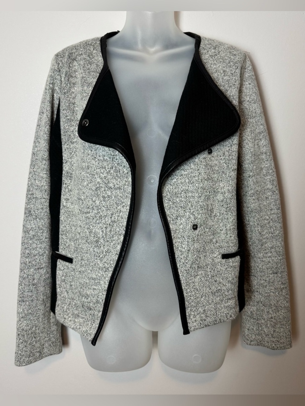 Banana Republic Wool Blend Tweed Grey And Black Blazer Size 12